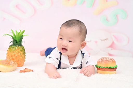 明港宝宝鼻子喷奶急救处理